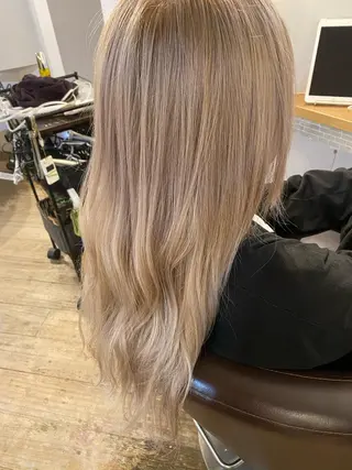 ロング カラー ヘアアレンジ 🐼加藤 佳穂🐾のヘアスタイル