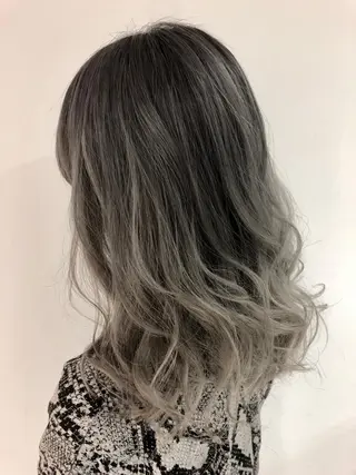 ミディアム 田村拓巳 韓国風、髪質改善のヘアスタイル