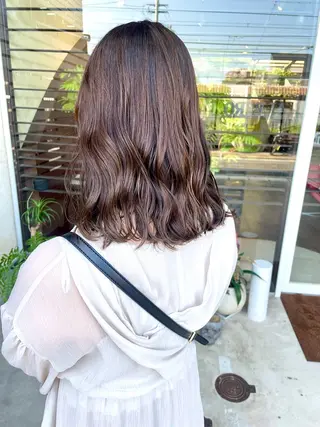 ミディアム カラー 日高 香織のヘアスタイル