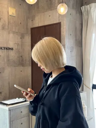 ショート カラー PRODUCTIONS所属・ヤマザキ ソラのヘアスタイル