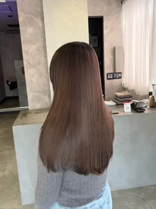 ロング カラー 手塚 由佳のヘアスタイル