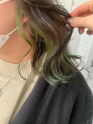 ミディアム カラー 金井愛華 【monolith】のヘアスタイル