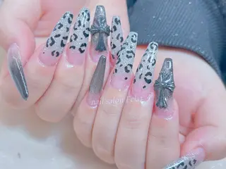 ネイル ネイルサロンエクラ 🫧Shizukaのネイルデザイン