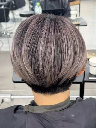 ショート カラー 艶髪✨ブリーチ職人 井手正康のヘアスタイル