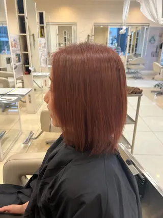 ショート カラー LiTA 友田未来のヘアスタイル