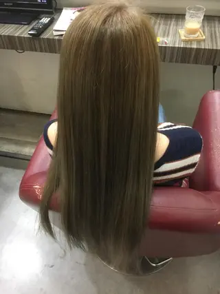 カラー 東條 克義のヘアスタイル