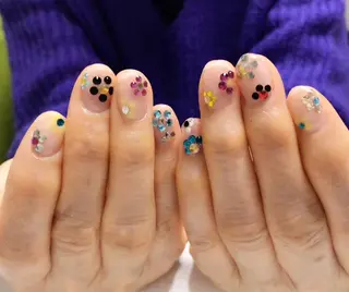 ネイル mano nella manoのネイルデザイン