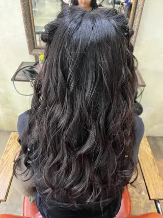 ヘアアレンジ ハイトーンカラー🩵 耳ツボジュエリー👂のその他イメージ