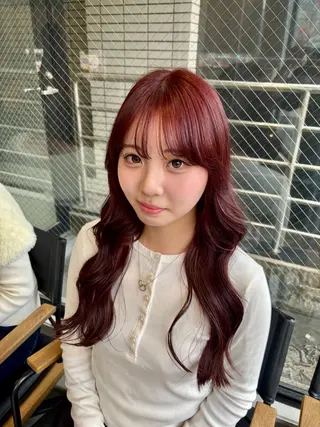 ロング 浦川 麗美のヘアスタイル