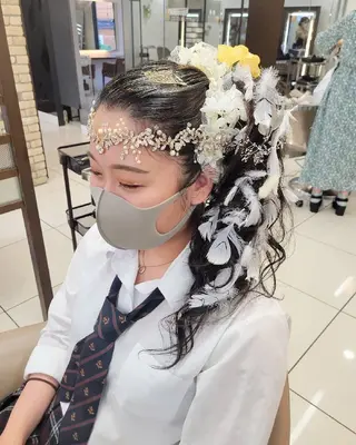 ヘアアレンジ 羽エクステ🩷 🤍まき🤍のマツエク・マツパデザイン