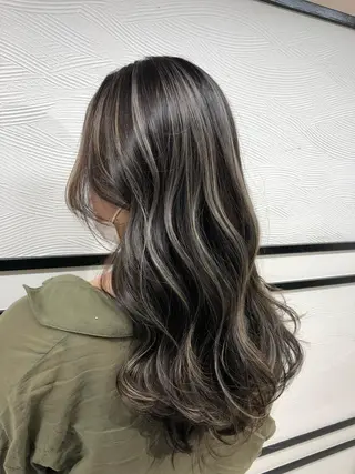 カラー レイヤーカット 早崎太生のヘアスタイル