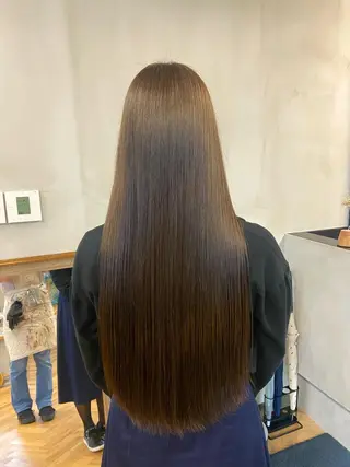 ロング カラー mana／ブリーチ なし／ベージュ／暖色のヘアスタイル