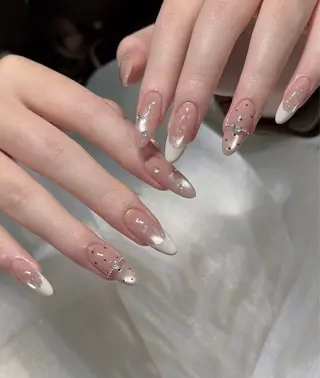 ネイル T. Leeのネイルデザイン