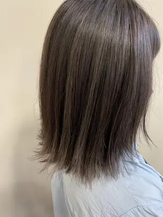 ミディアム カラー 沢田 瞳のヘアスタイル