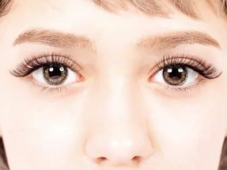 マツエク・マツパ 浅野 優衣のネイルデザイン