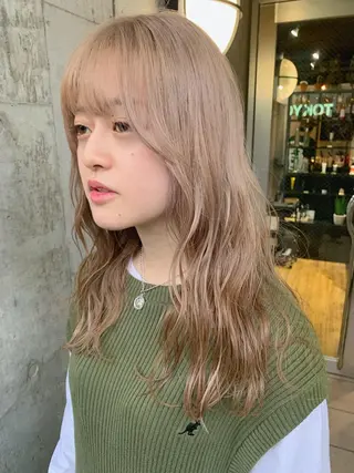 ロング カラー ミルクティーベージュ ブリーチ 店長 清水のヘアスタイル
