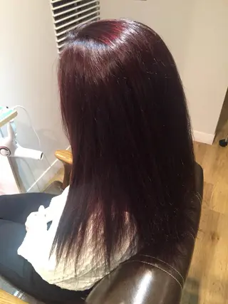 ロング カラー ツキダテ ユイのヘアスタイル