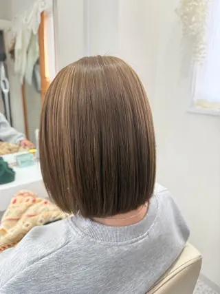 ミディアム LOMARLIE/ NATUMIのヘアスタイル