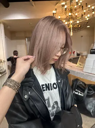 ショート カラー 韓国/レイヤー/ 透明感🩶ひかる🩶のヘアスタイル