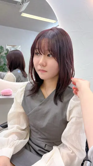 カラー Hz/ヘルツ SHIHOのヘアスタイル