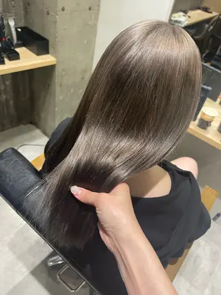 セミロング lena🎀 透明感カラー/韓国風のヘアスタイル