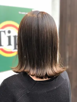 セミロング 國次 夕貴のヘアスタイル
