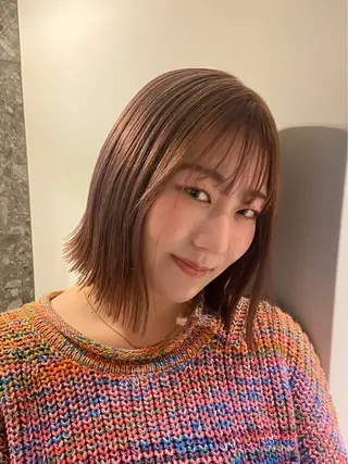 カラー Mori Aimiのヘアスタイル