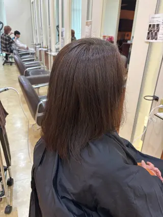 カラー 尾崎 優花のヘアスタイル