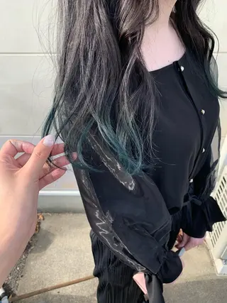 ロング カラー 齊藤 衣梨佳のヘアスタイル