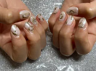 ネイル VIERU 🌈🎀💖のネイルデザイン