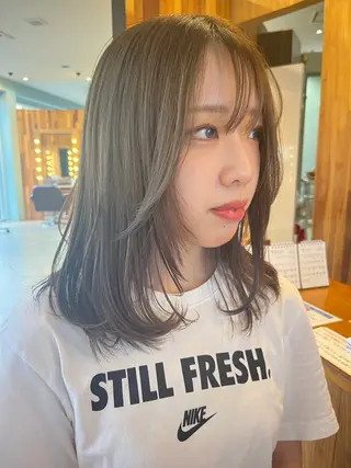セミロング 長南 やよいのヘアスタイル