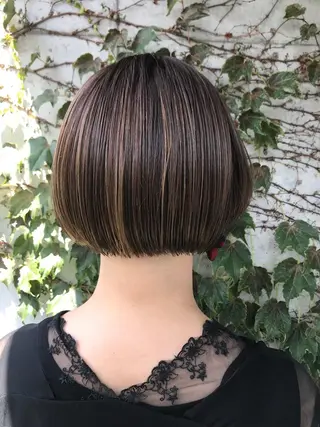 ショート カラー 代官山 ボブヘアーのヘアスタイル