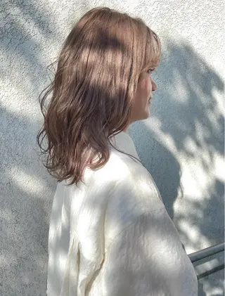 セミロング カラー 金井愛華 【monolith】のヘアスタイル