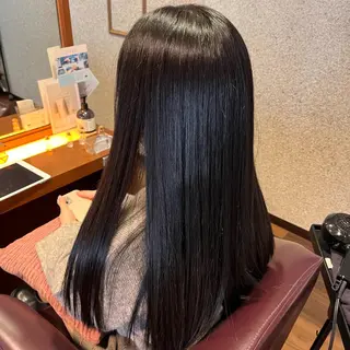 ロング よしだ しおりのヘアスタイル