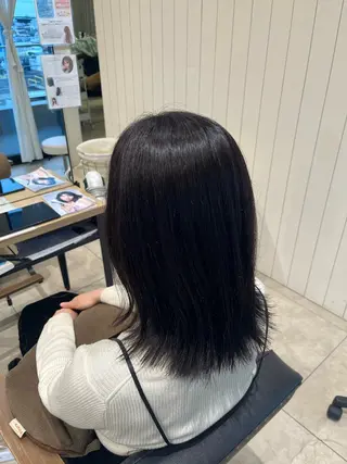 ミディアム 坂口 友莉香のヘアスタイル