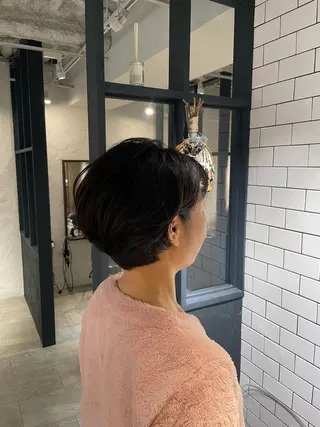 ショート パーマ 井上 飛鳥のヘアスタイル