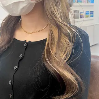 ロング akina*ブリーチ ♡トレンドヘアのヘアスタイル