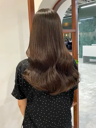 ロング JESSI / Sopiのヘアスタイル