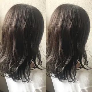 ミディアム カラー 小栗 麻衣のヘアスタイル