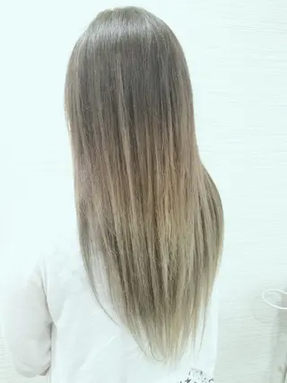 ショート ミディアム セミロング ロング カラー SUNNY GRACEのヘアスタイル