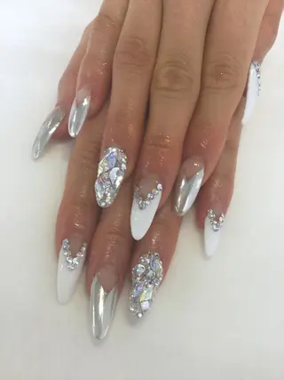 ネイル 💎🐰 saki. m 🐰💎のネイルデザイン