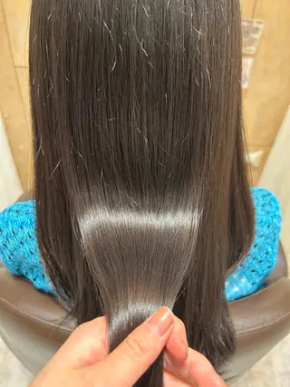 ロング 前田 瞳のヘアスタイル