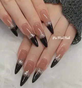 ロング Pio Mielのネイルデザイン