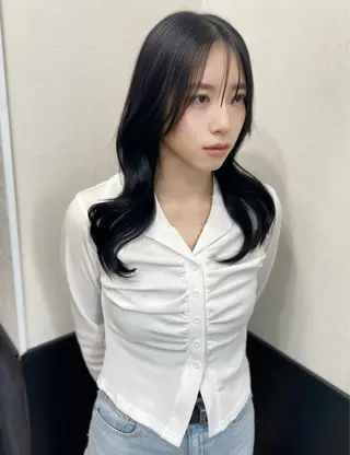 ロング カラー 渋谷🖤 艶髪🖤透明感カラーのヘアスタイル