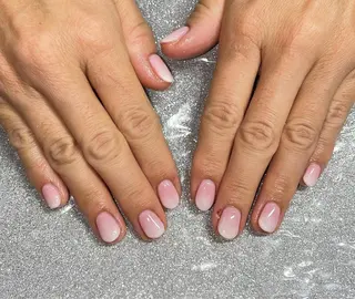 ネイル VIERU 🌈🎀💖のネイルデザイン