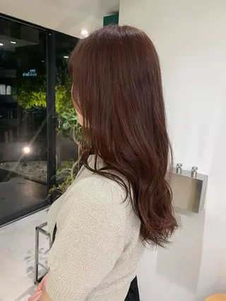 カラー なのは\透け感カラー \レイヤーカットのヘアスタイル