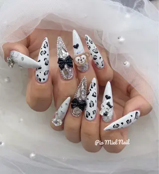 セミロング momo 長さだしのネイルデザイン