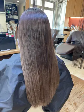ロング 山木 裕子のヘアスタイル
