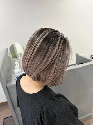 ショート バレイヤージュ 隅中秀弥のヘアスタイル