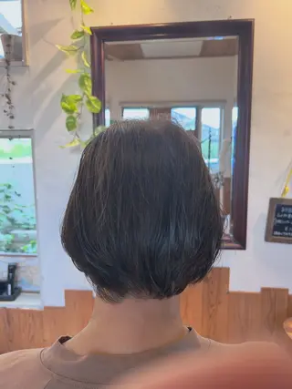 ショート カラー 若松 絵美のヘアスタイル
